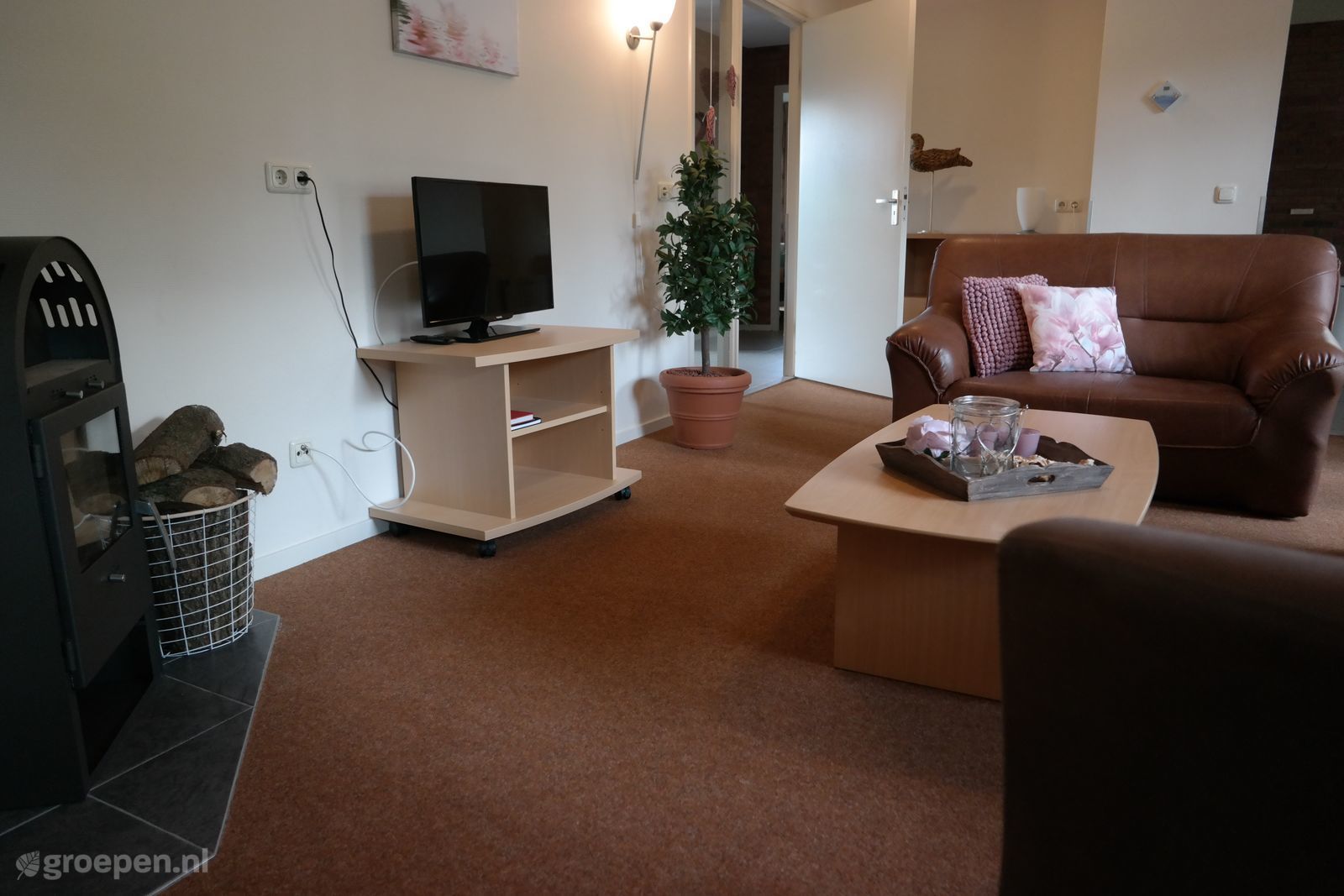 Get Wallpaper Group Accommodation In Group Accommodation Hardenberg Province Of Desktop Wallpaper