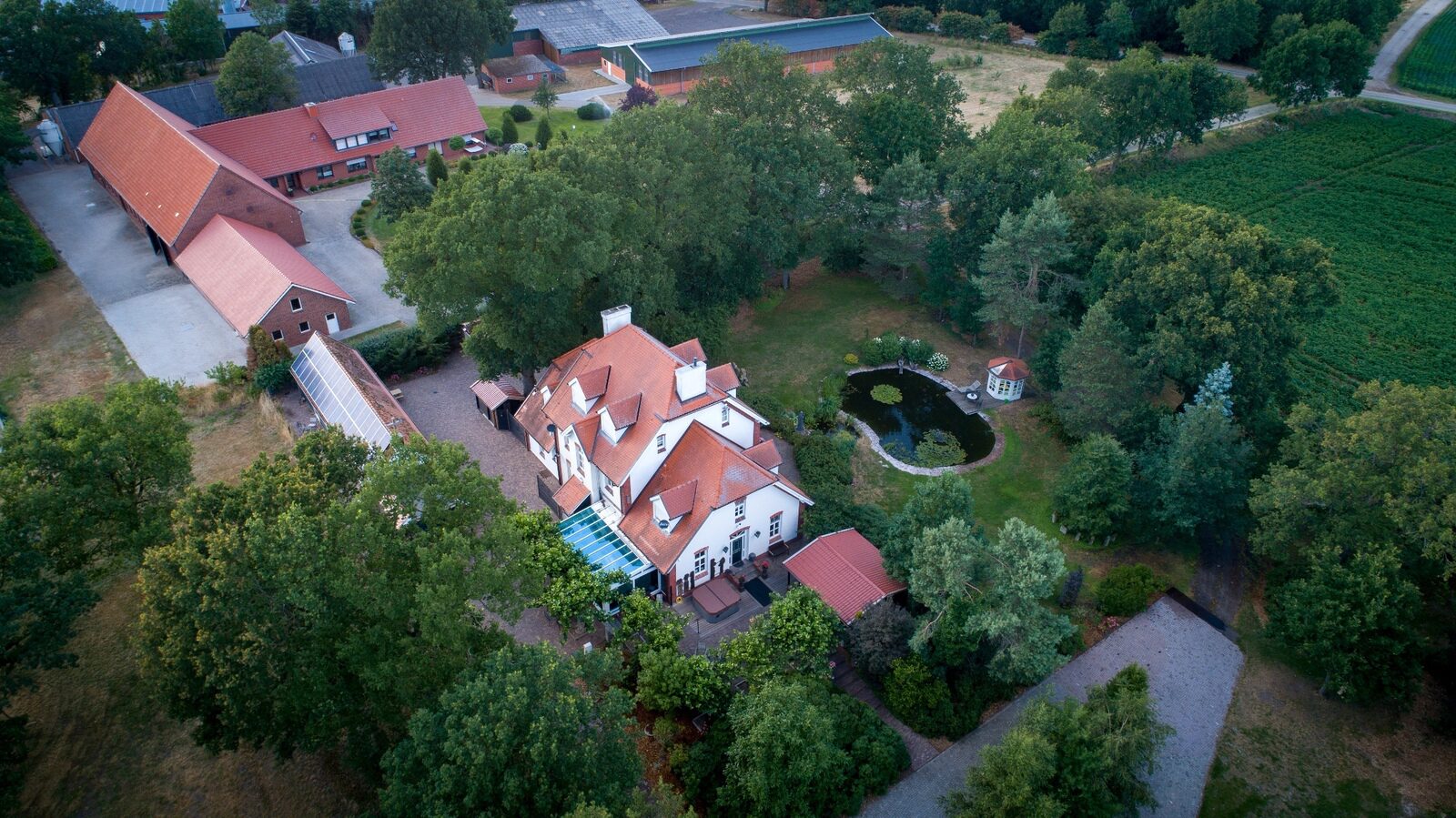 Landhuis Wielen 3 – XXL wellness vakantiehuis met sauna en jacuzzi