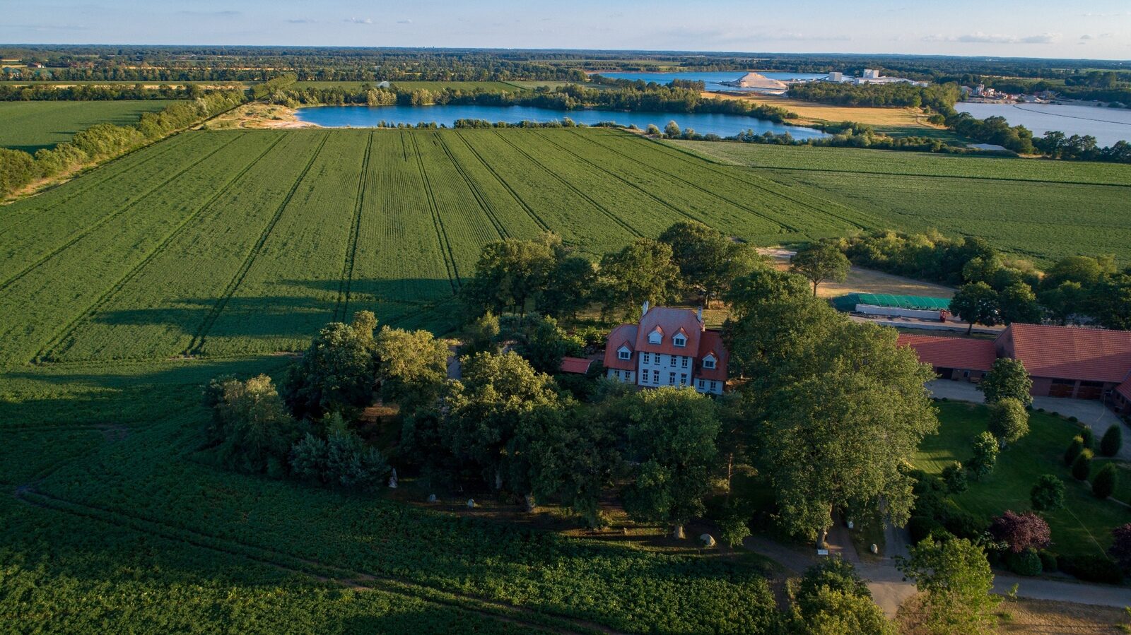 Landhuis Wielen 3 – XXL wellness vakantiehuis met sauna en jacuzzi