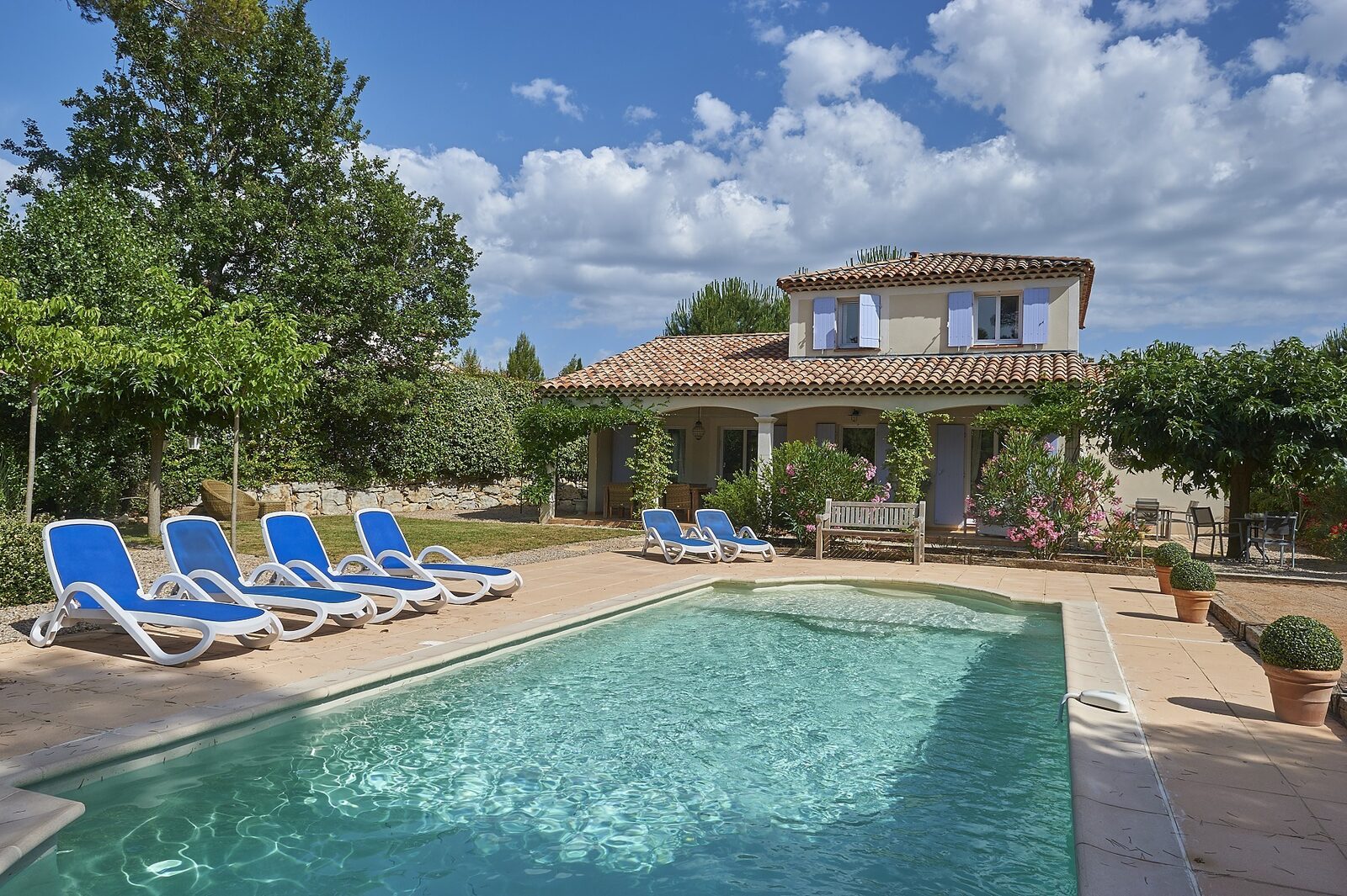 Vakantiepark la Vallée de la Sainte Baume met privézwembad