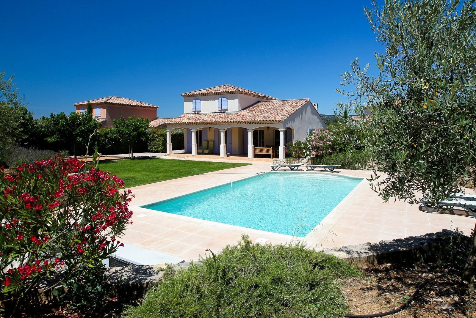 Vakantiepark la Vallée de la Sainte Baume met privézwembad
