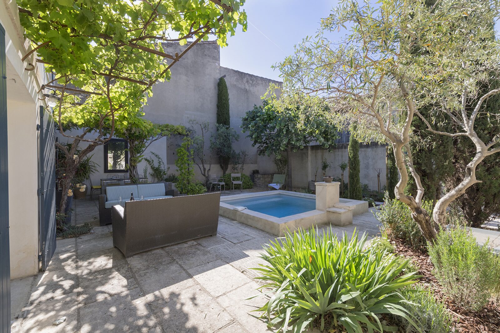 Mas Blanc luxe vakantiehuis in Provenҫaals dorp