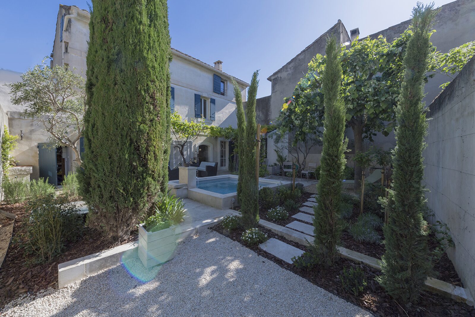 Mas Blanc luxe vakantiehuis in Provenҫaals dorp