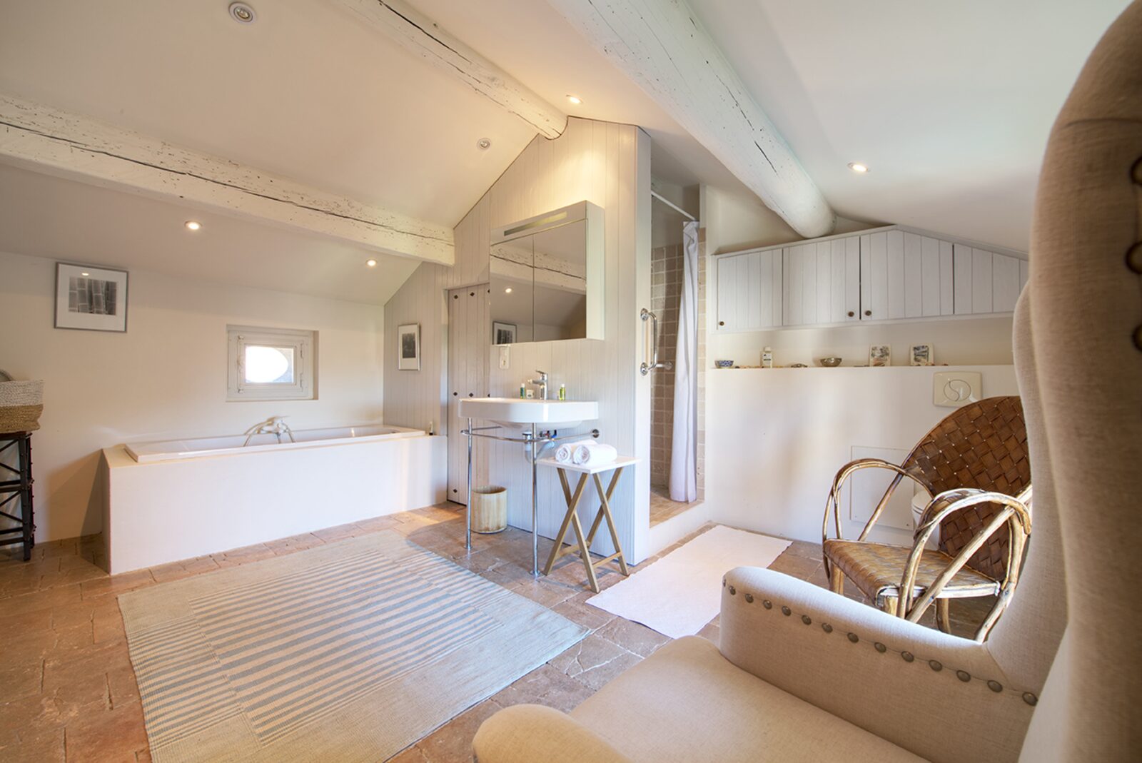 Mas Blanc luxe vakantiehuis in Provenҫaals dorp
