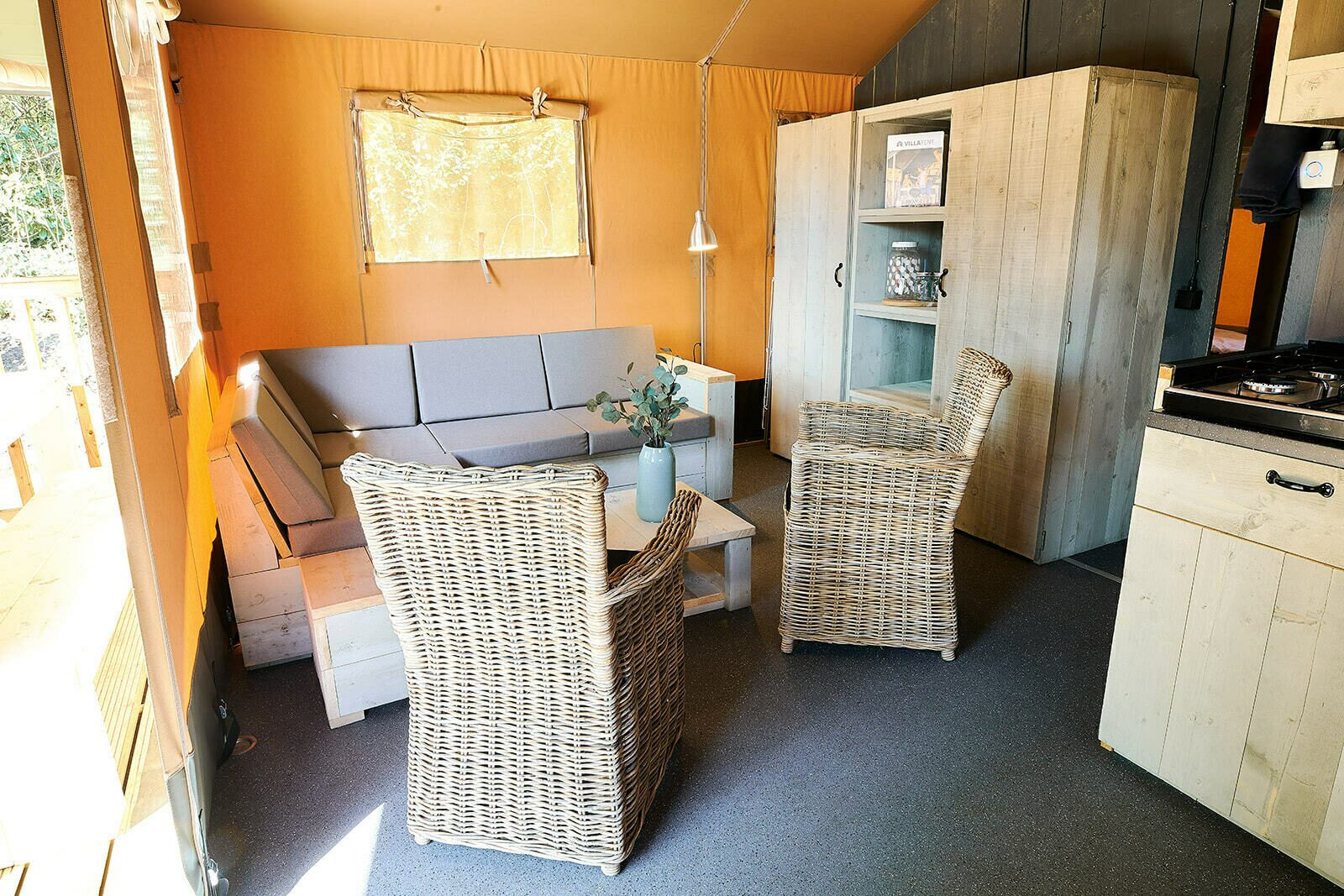 Luxe Villatent XL Privé Sanitair | 4-6 Pers.