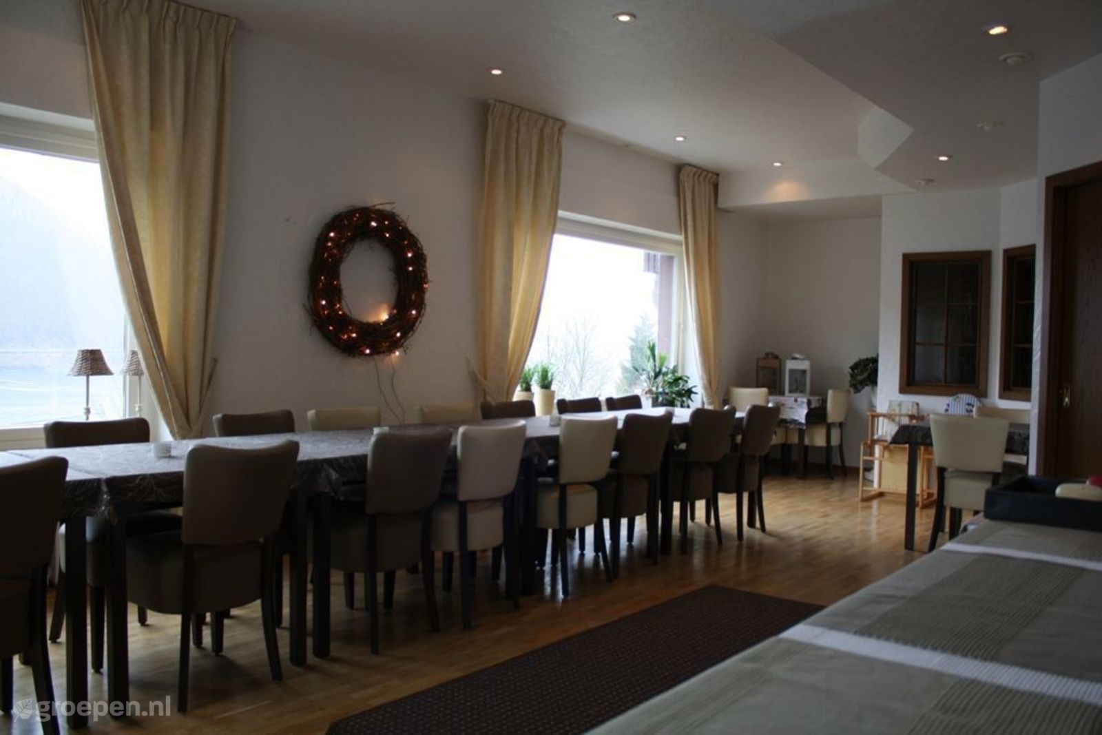 Wallpaper Holiday Rentals 22 Persons Groepen Co Uk Desktop Wallpaper