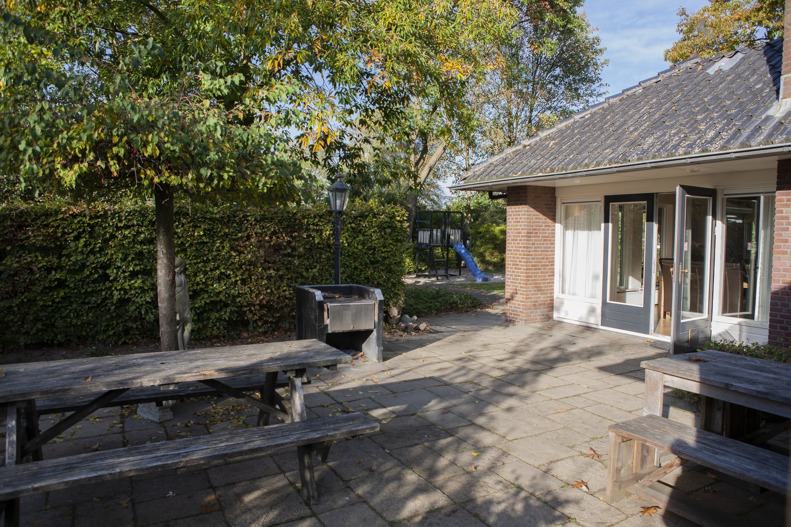 18-person spa bungalow