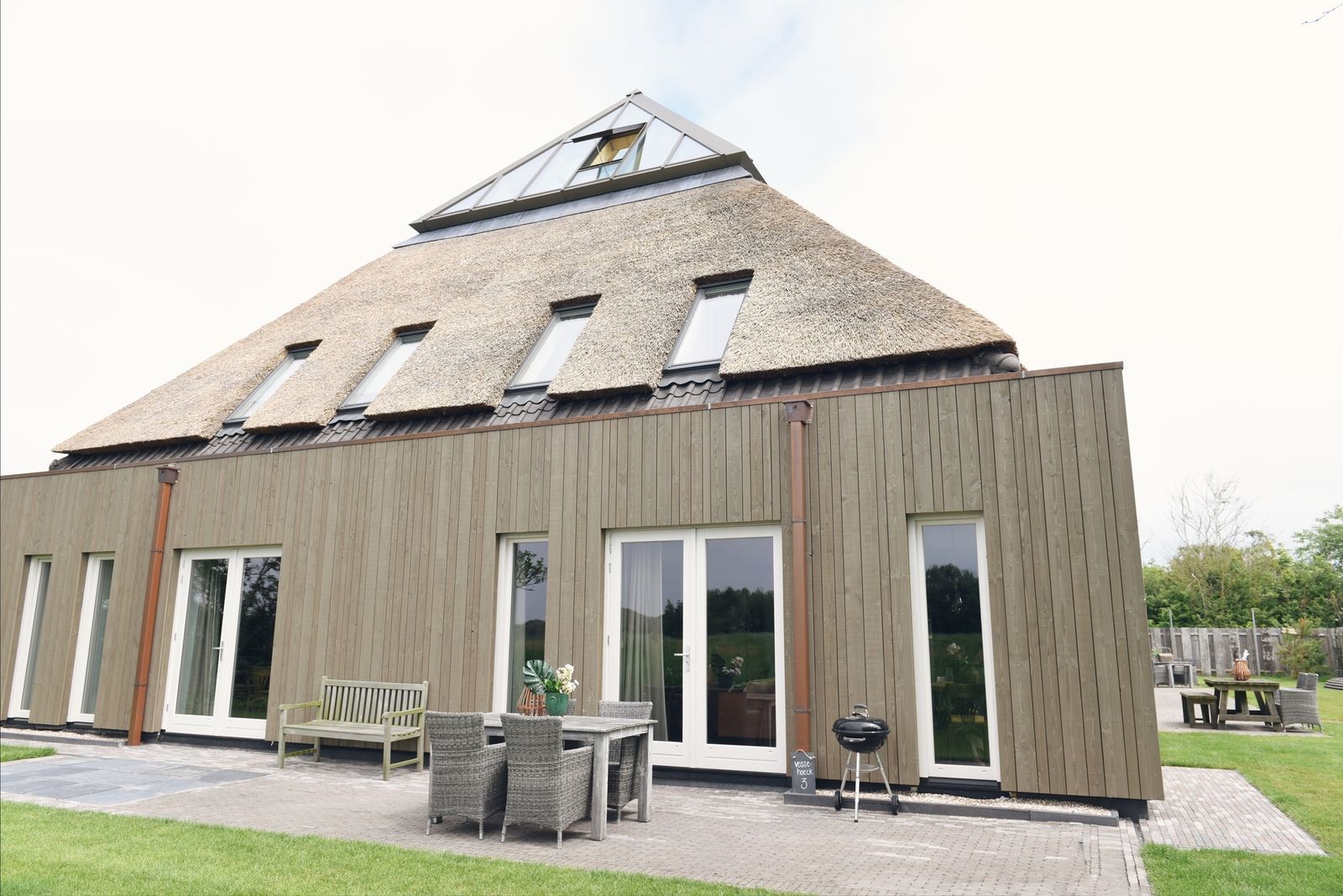 Get Wallpaper Groepsverblijf Duynvilla Xl 4 Huizen In 1 For iPhone Free